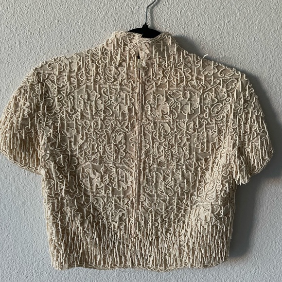 Cache Cream Textured Crop Top - Picture 9 of 11